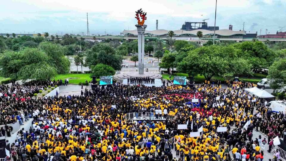 Celebra UANL 55 años